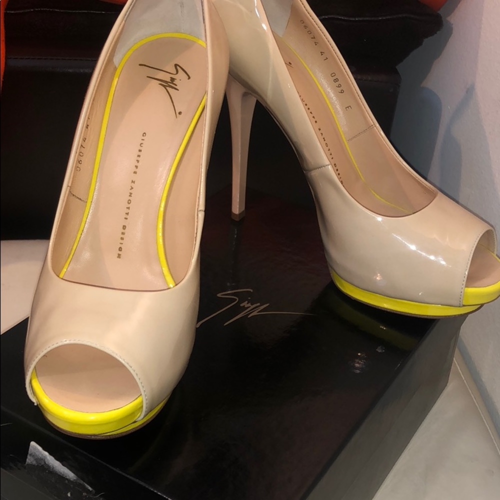 Giuseppe Zanotti pumps (blush and yellow)